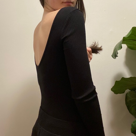 Brand new never worn black Aritzia bodysuit - Picture 4 of 4